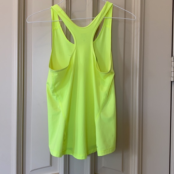 Nike Dri-fit racer back tank size M - Picture 3 of 3